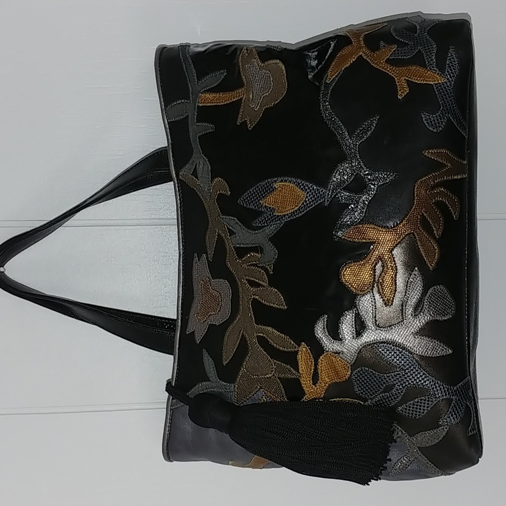 Sharif Black Hand Bag